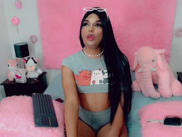 Live sex webcam photo for ZOESEXYTS #275547710