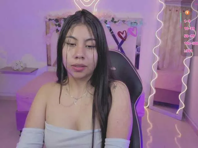 Live sex webcam photo for ZURY-TAY #292368557