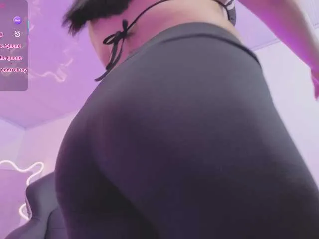 Live sex webcam photo for ZURY-TAY #292394422