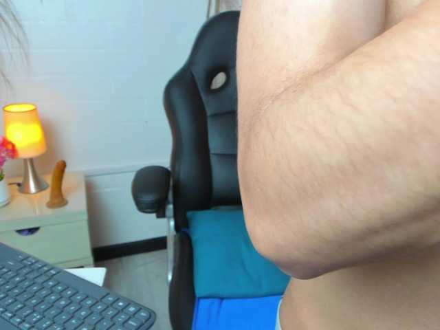 Live sex webcam photo for Zacck-- #286548253