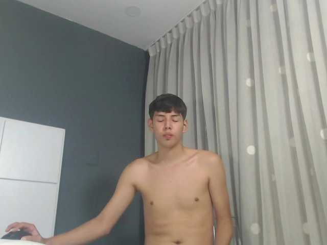 Live sex webcam photo for ZackMontiel #275897176