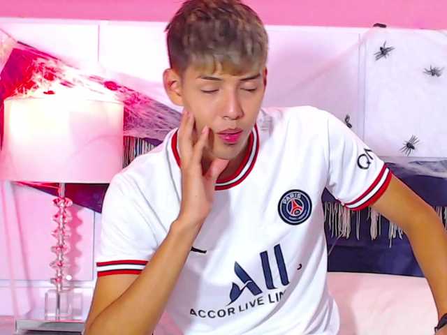 Live sex webcam photo for ZackMontiel #276485731