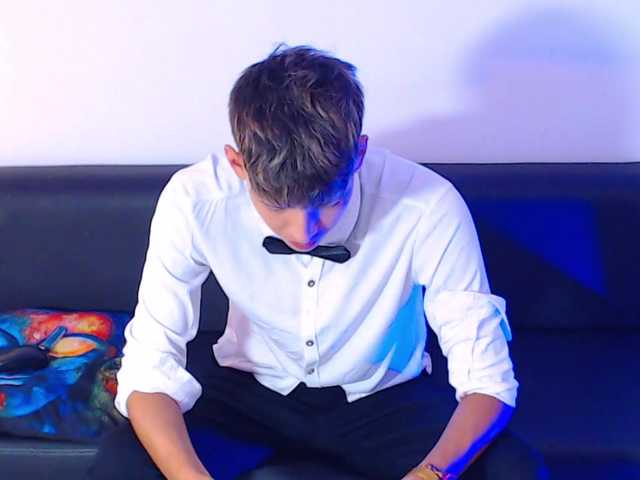 Live sex webcam photo for ZackMontiel #276679278