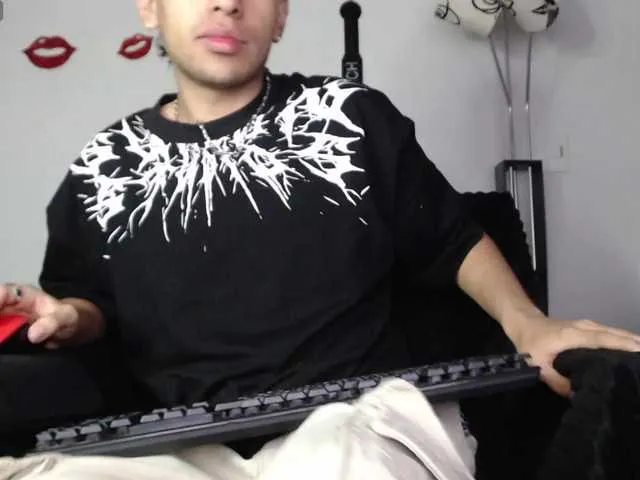 Live sex webcam photo for ZackXtreme #290512533