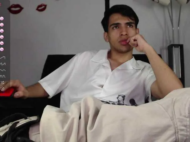 Live sex webcam photo for ZackXtreme #290574404