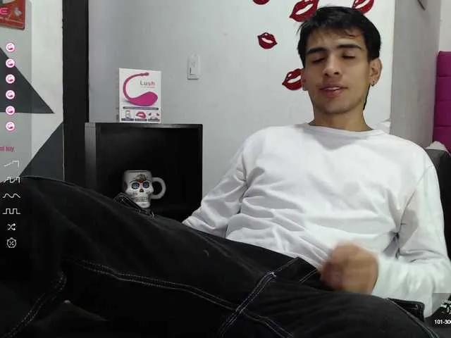 Live sex webcam photo for ZackXtreme #290581660