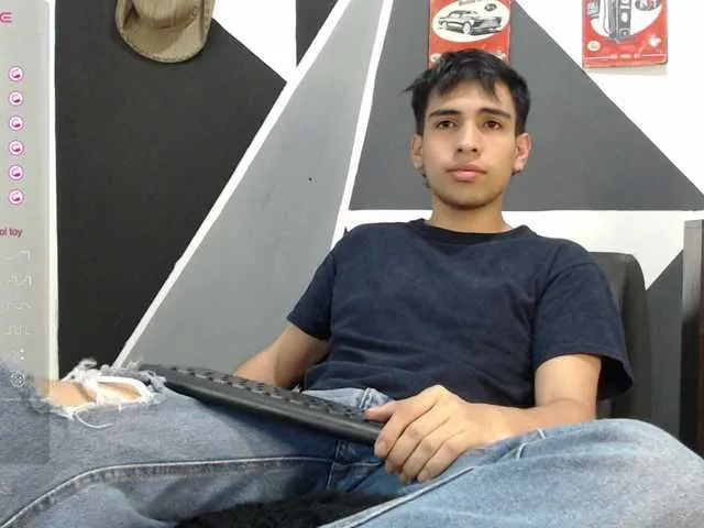 Live sex webcam photo for ZackXtreme #290899033