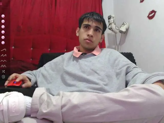 Live sex webcam photo for ZackXtreme #290950807