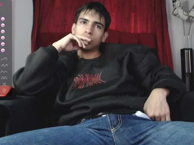 Live sex webcam photo for ZackXtreme #290970609