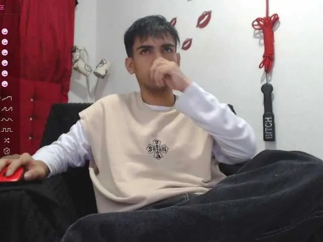 Live sex webcam photo for ZackXtreme #291131015