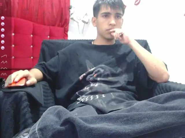 Live sex webcam photo for ZackXtreme #291184447