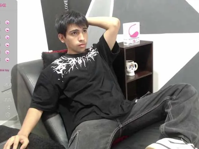 Live sex webcam photo for ZackXtreme #291448056