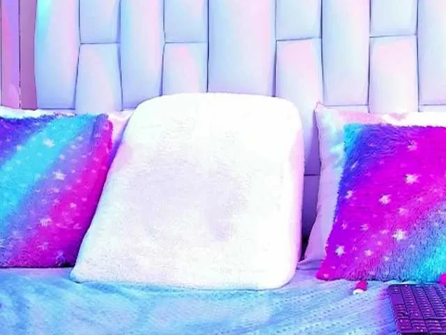 Live sex webcam photo for ZafiroClean #275593317