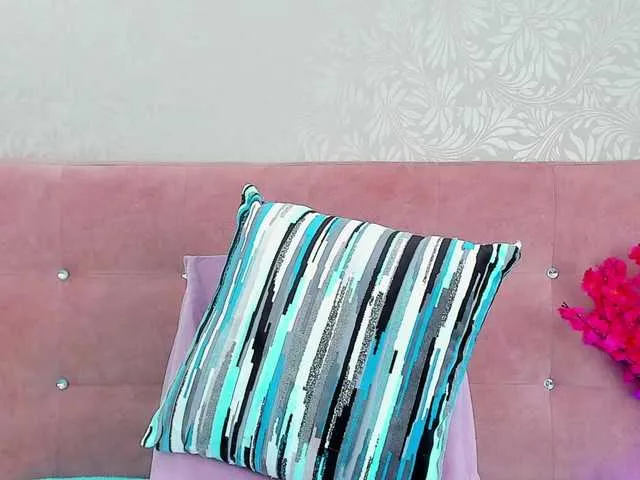 Live sex webcam photo for ZafiroClean #276540569