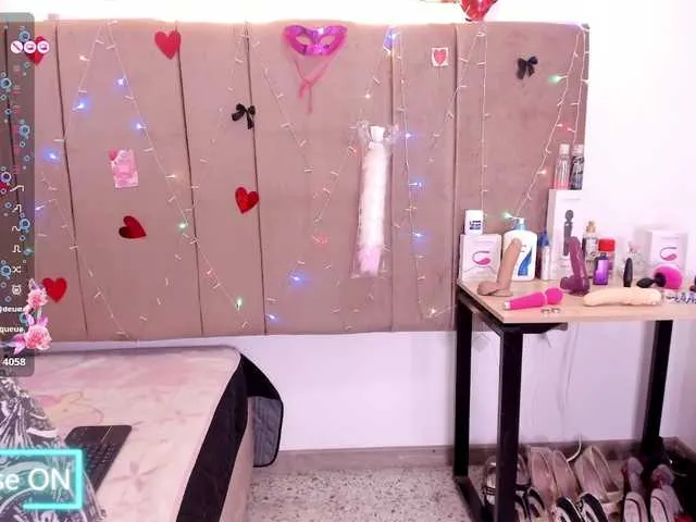 Live sex webcam photo for Zalymature #292240381