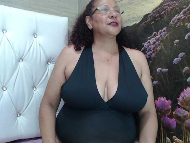 Live sex webcam photo for ZamiraMilf #272288034