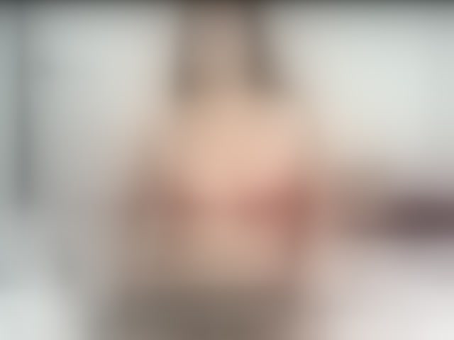 Live sex webcam photo for Zamiramoon #293875590