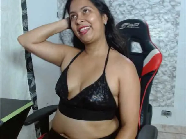Live sex webcam photo for Zamiramoon #294057930
