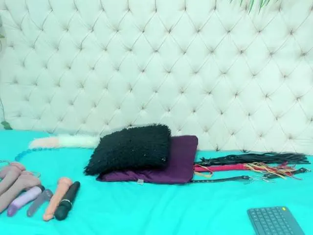 Live sex webcam photo for Zara-Blaaze #291054756