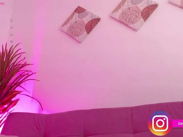 Live sex webcam photo for Zaradavis #291386837