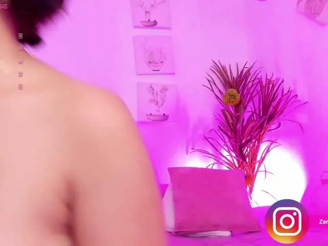 Live sex webcam photo for Zaradavis #291585986