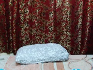 Live sex webcam photo for Zarenah #197835598