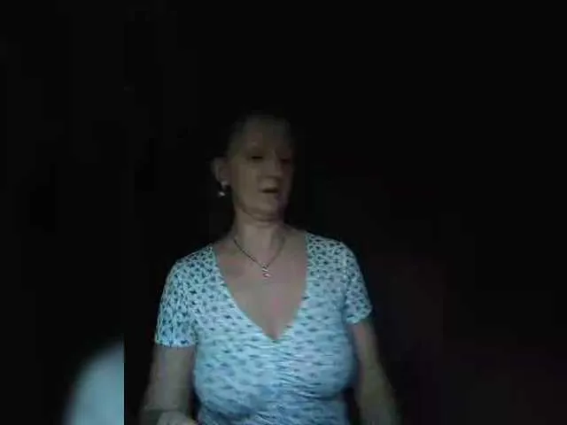 Live sex webcam photo for Zarevna #291361375