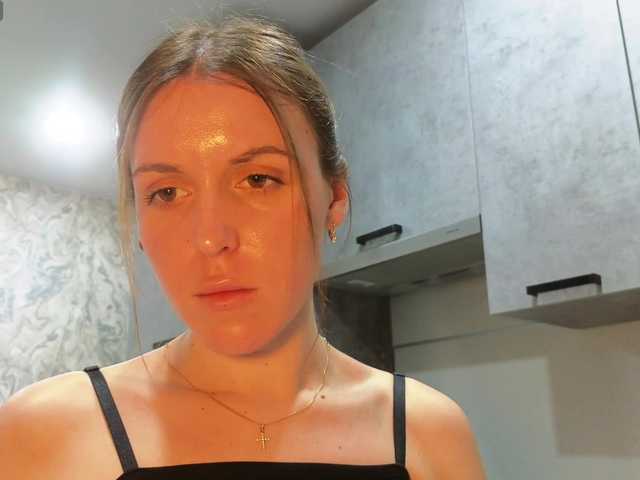 Live sex webcam photo for Zarina888 #290774685