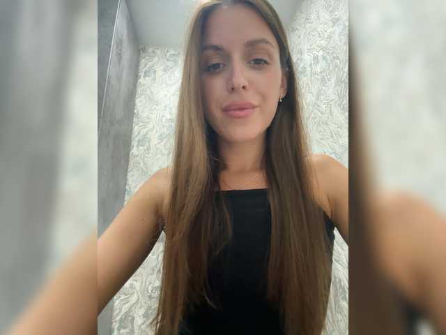 Live sex webcam photo for Zarina888 #291826475