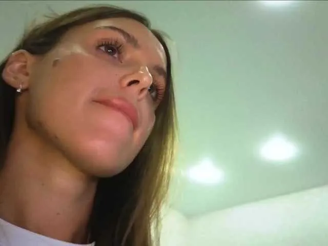 Live sex webcam photo for Zarina888 #291863819