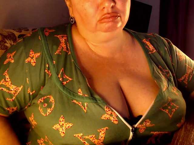 Live sex webcam photo for ZarraX #277873267