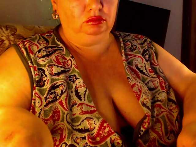 Live sex webcam photo for ZarraX #277957030