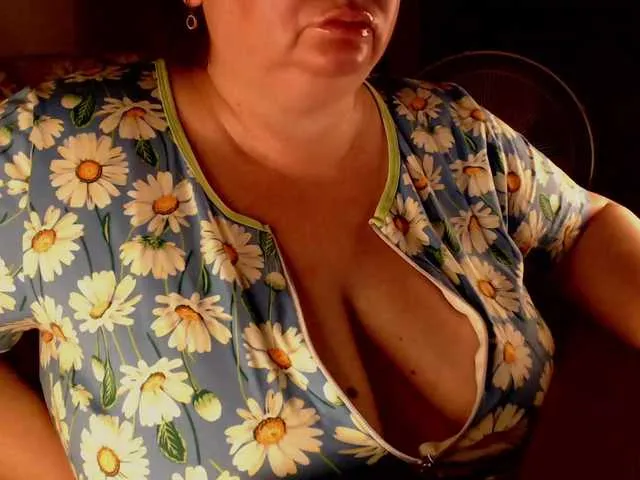 Live sex webcam photo for ZarraX #284546735