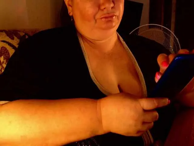 Live sex webcam photo for ZarraX #285469427