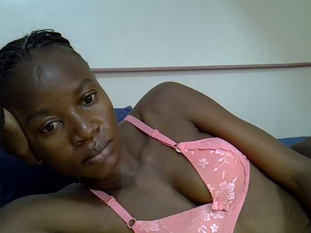Live sex webcam photo for Zawadi95 #294312452
