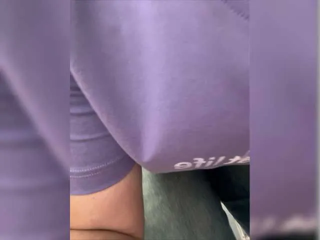 Live sex webcam photo for Zayka03 #277631620