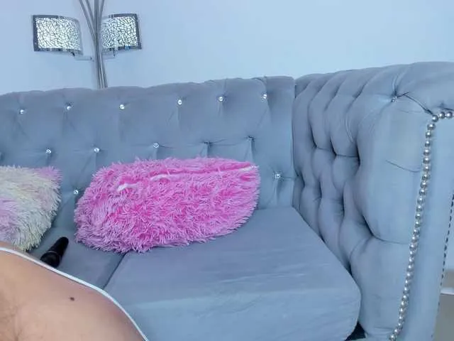 Live sex webcam photo for Zayyda #276540967