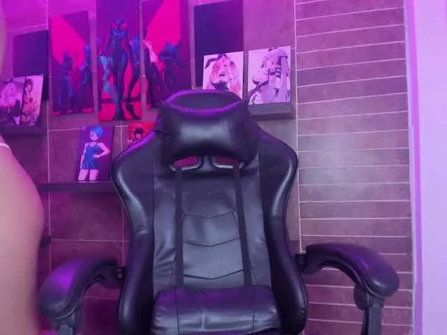 Live sex webcam photo for Zayyda #276910526