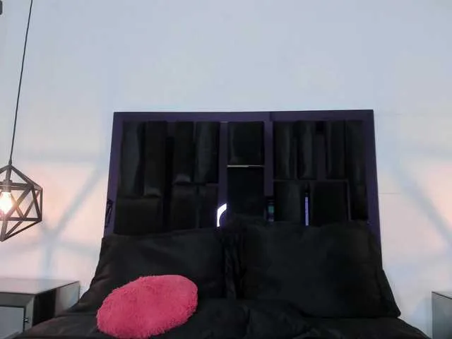 Live sex webcam photo for Zayyda #276925359