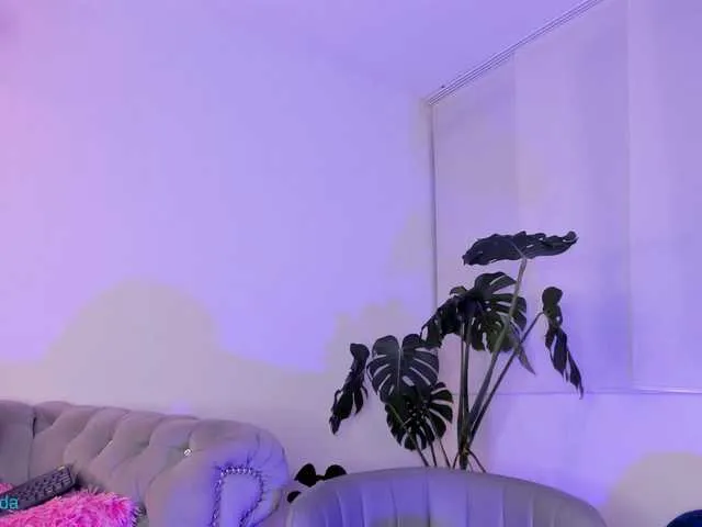 Live sex webcam photo for Zayyda #277020258