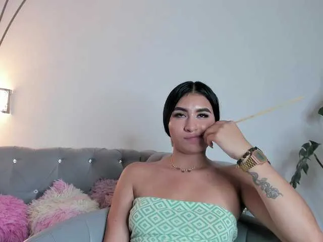 Live sex webcam photo for Zayyda #277295113