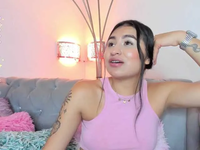 Live sex webcam photo for Zayyda #278189546