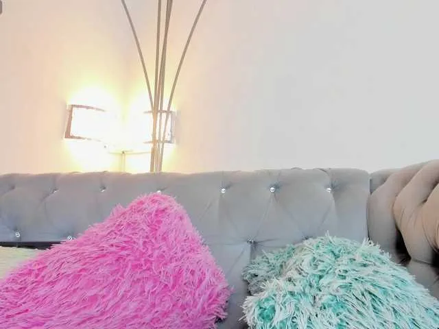 Live sex webcam photo for Zayyda #289070552