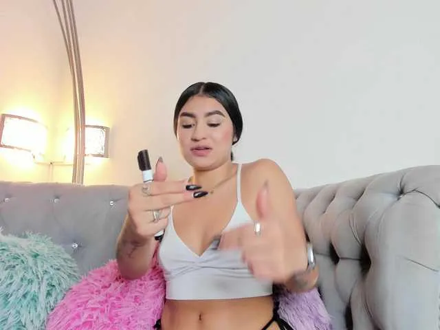 Live sex webcam photo for Zayyda #289976910