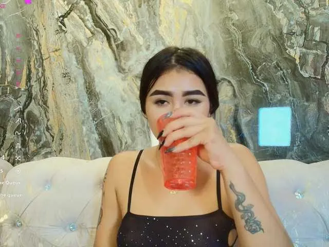 Live sex webcam photo for Zayyda #290759008