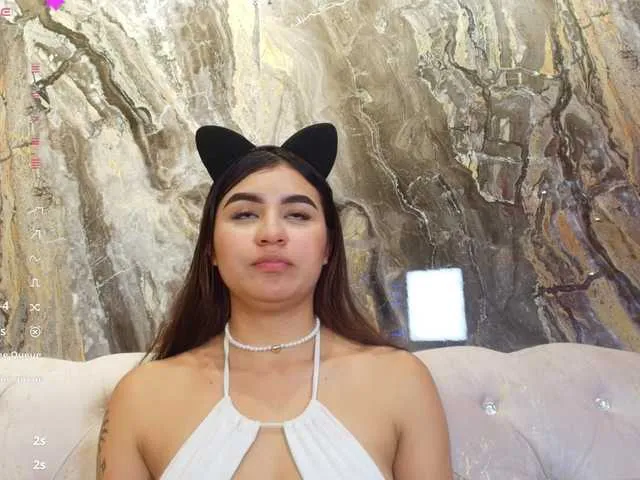 Live sex webcam photo for Zayyda #290796060