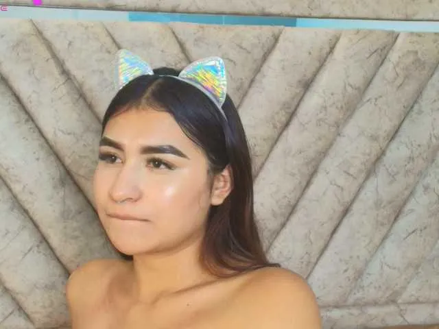 Live sex webcam photo for Zayyda #290892253