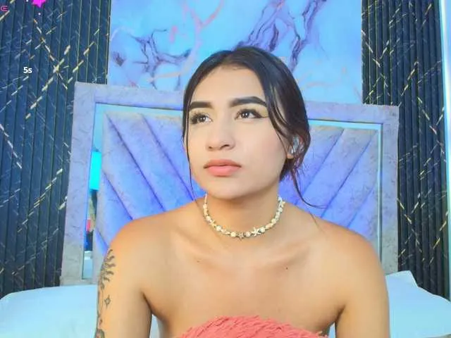 Live sex webcam photo for Zayyda #290947673