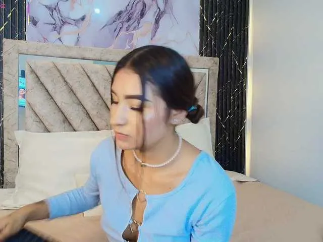 Live sex webcam photo for Zayyda #290997658