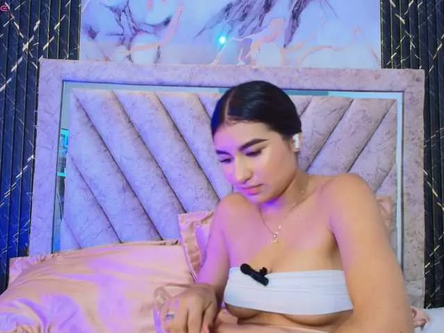 Live sex webcam photo for Zayyda #291087383